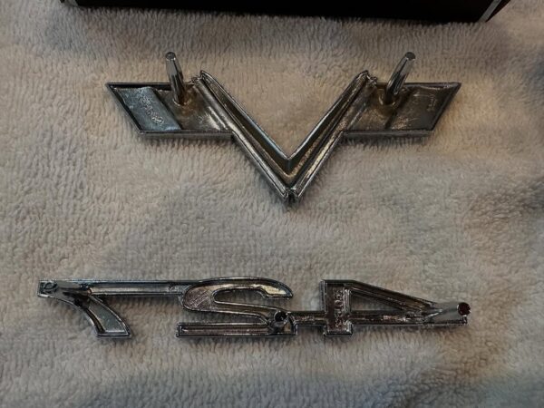 1967 Chevy Impala 427 Side Fender Emblems – NOS in Box