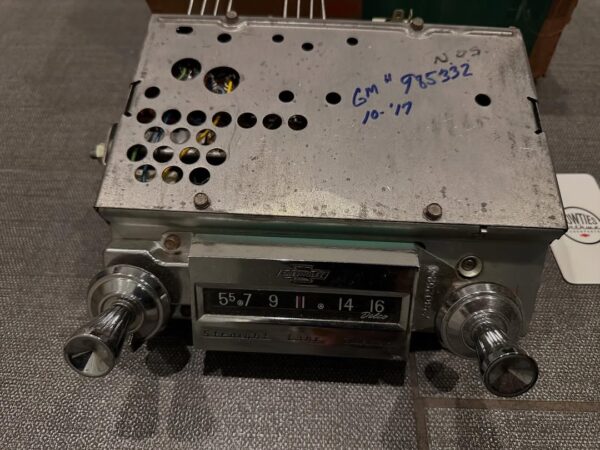 1961-62 Chevy Passenger Car Factory AM Radio