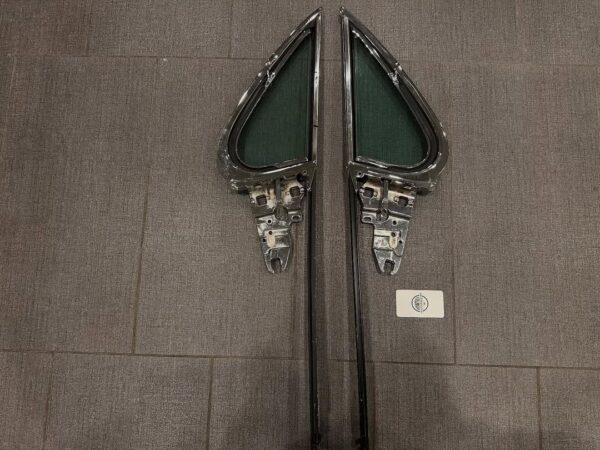 1961-1962 Chevy Impala 2Dr HT Vent Windows