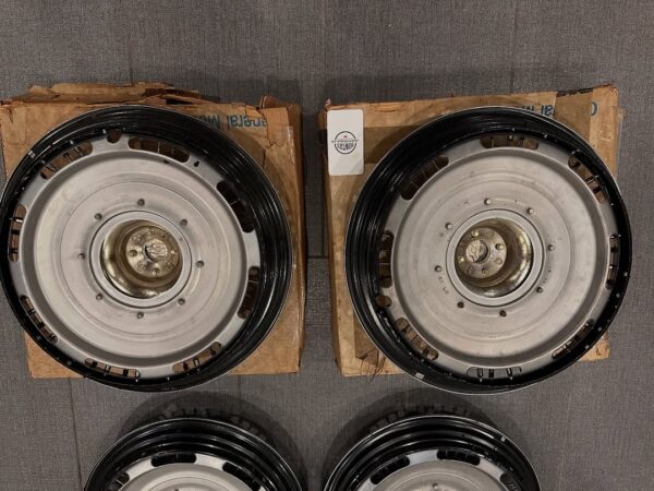 1964-1966 Chevy Impala Accessory Wire Hubcaps