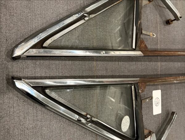 1963–1964 Chevy Impala Convertible Vent Window – Original GM