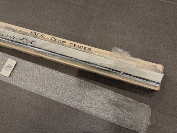 r07qxo-r%e2%a4%93download-11 1965 Chevy Impala Rear Trunk Center Molding